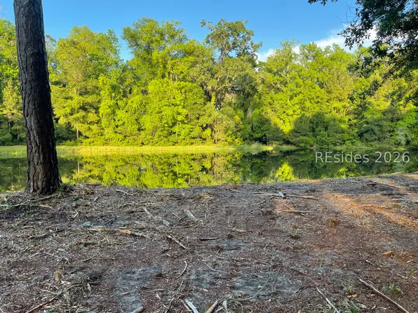 125 Heyward Point Rd, Okatie, SC 29909