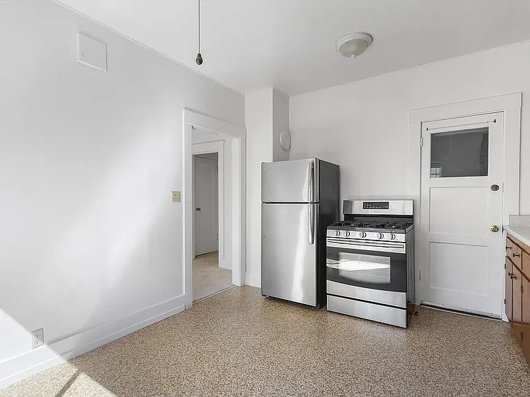 2312 San Antonio Ave - 1 bedroom | 1 bath — Photo 11