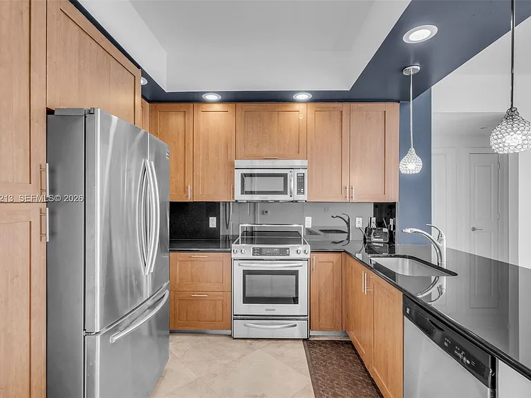 315 NE 3rd Ave #1805 — Photo 13