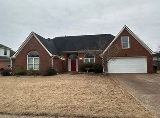 525 Alexandria Dr, Collierville, TN 38017