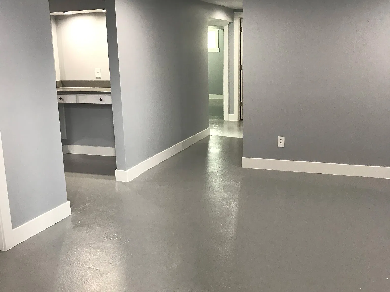 3 bed, 800 sqft, $2,000 — Photo 2
