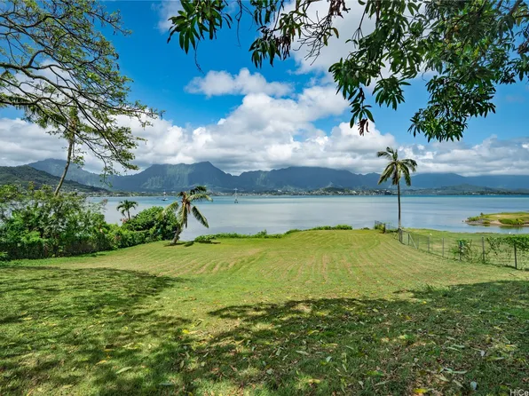 44-375 Kaneohe Bay Dr, Kaneohe, HI 96744