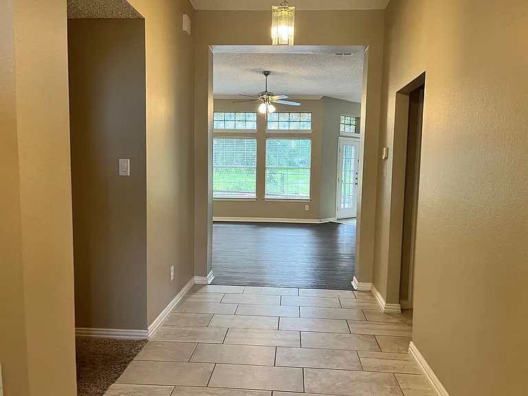 5605 Belle Chasse Ln — Photo 2
