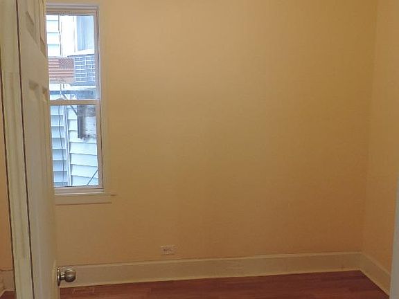3rd image of 9722 S Avenue L