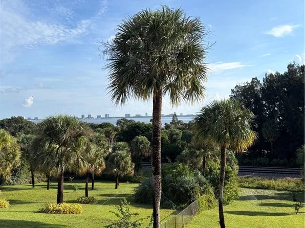 4203 NE Skyline Dr, Jensen Beach, FL 34957