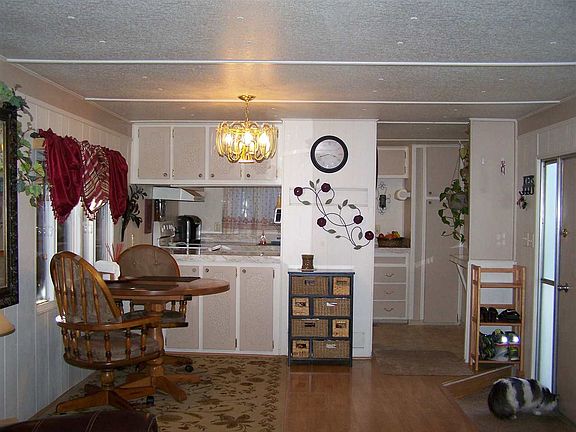 2nd image of 18826 Arbor Cir