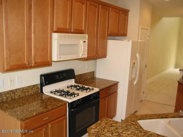 539 Hedgewood Dr — Photo 5