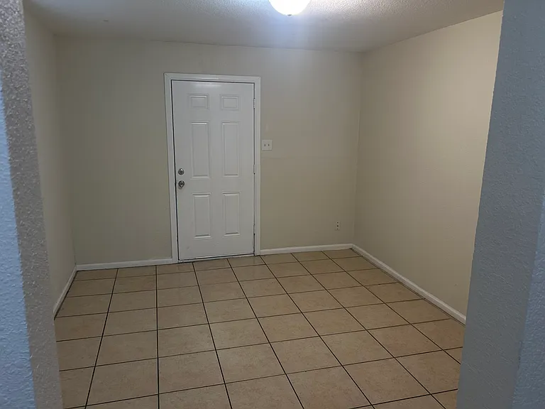 1461 Eaton St — Photo 11