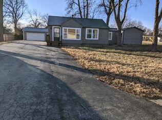 121 Mimosa Ln, Ballwin, MO