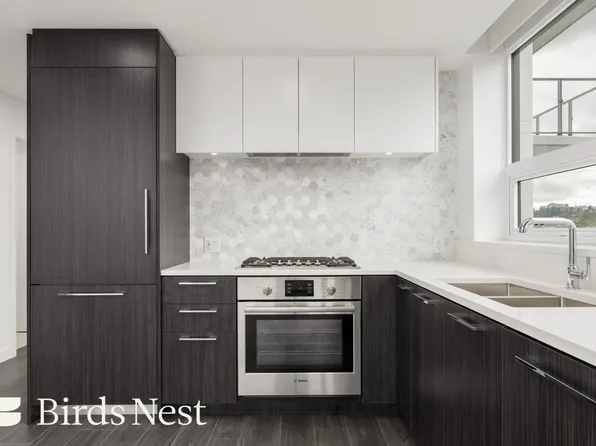 2425 Alpha Ave #407, Burnaby, BC V5C 0N6