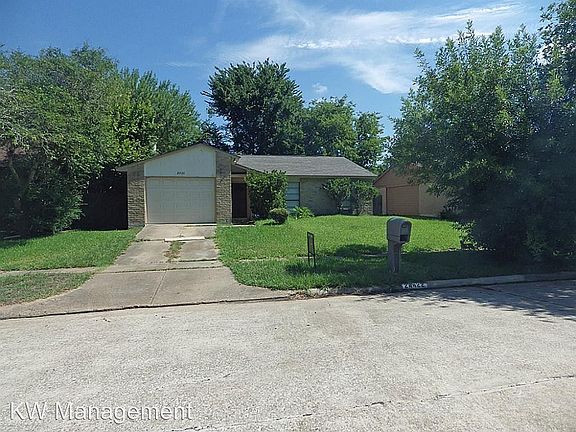 2nd image of 24422 Broken Bow Ln