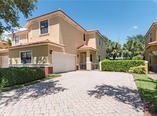 14970 Summit Place Cir #13, Naples, FL 34119