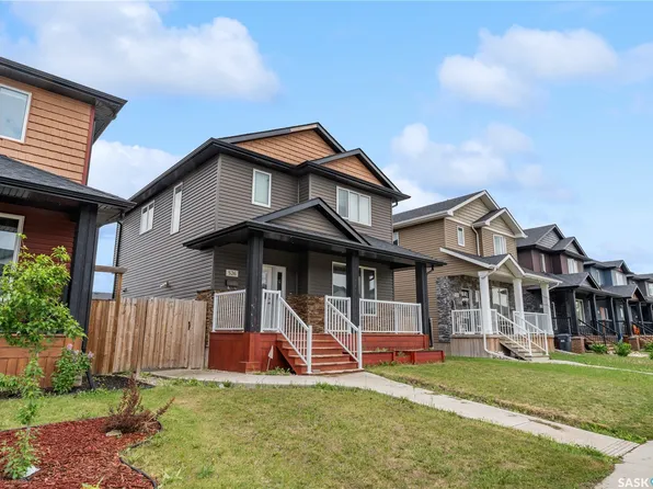 526 Maple Crescent, Warman, SK S0K 4S2