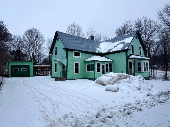 99 Northern Avenue, Newport City, VT 05855