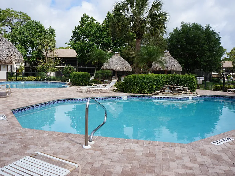 1216 Commonwealth Cir #203 — Photo 4