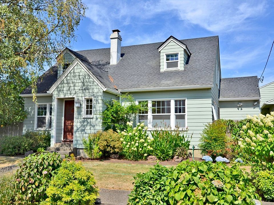 Pending: 107 E Burnett, Stayton, OR 97383