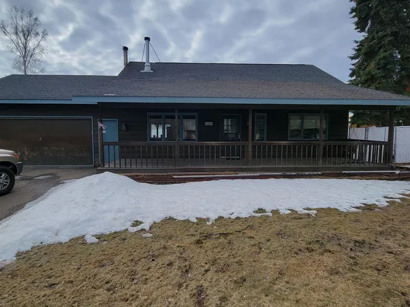 445 Droz Dr, Fairbanks, AK 99701