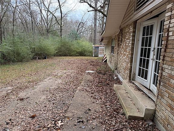 5th image of 3006 Martin Ln