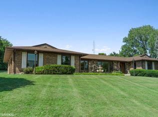 6815 Spring Grove Rd, McHenry, IL 60051