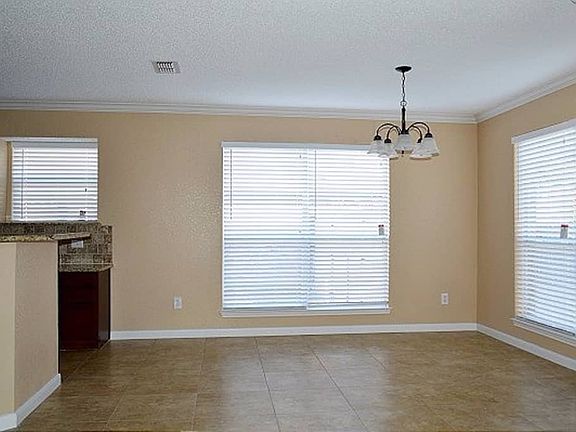 5th image of 6912 Crystal Ln