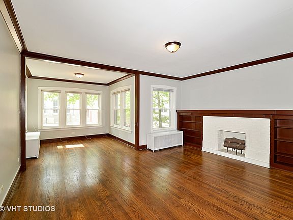 2nd image of 1430 W Thorndale Ave