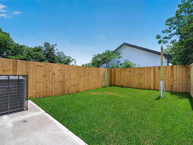 7840 Nashville St #B — Photo 47