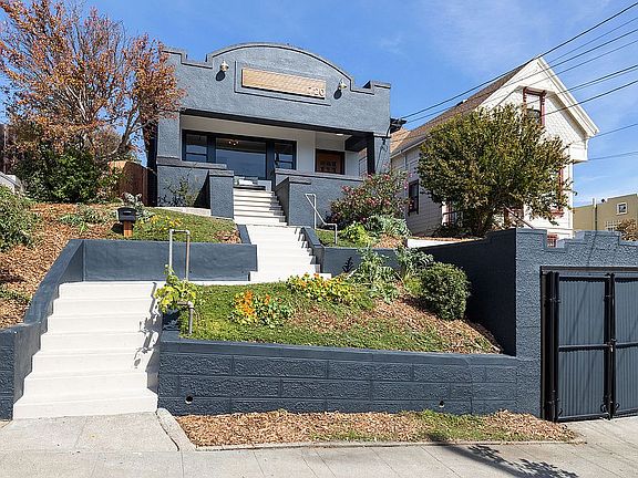 4th image of 720 E 21st St