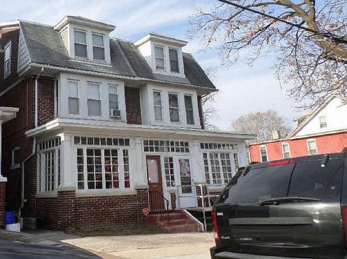 1st image of 820 N 18th St
