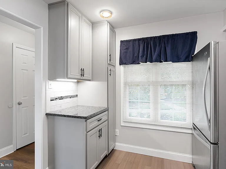 380 Delancey Pl #A — Photo 10