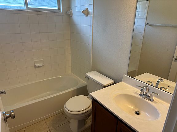 3rd image of 6212 Suellen Ln