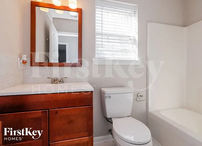 1018 Salmon River Dr — Photo 13