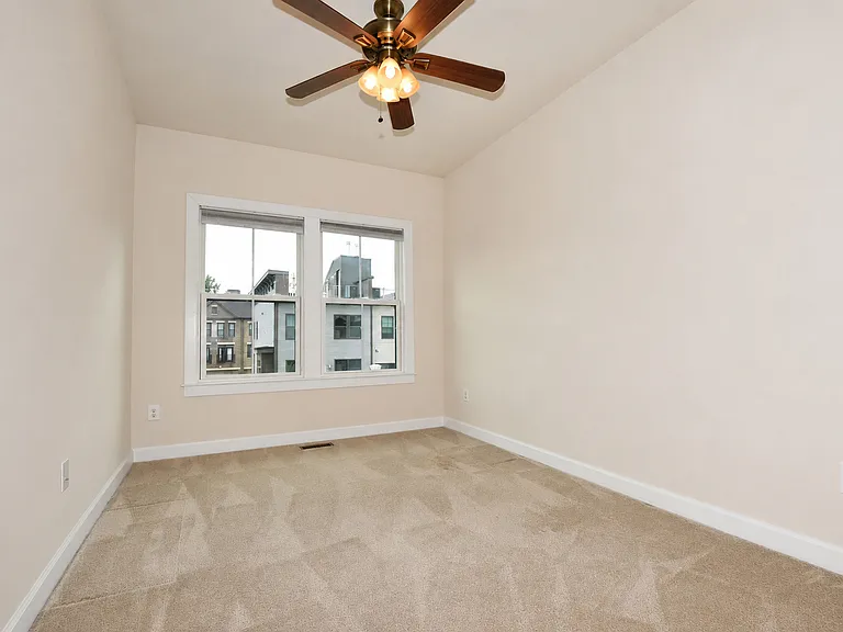 3171 Virginia Bluebell Ct — Photo 42