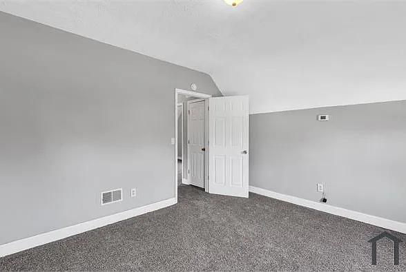 9418 Easton Ave — Photo 15