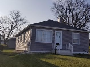 3415 W Wilbur Ave, Greenfield, WI 53221