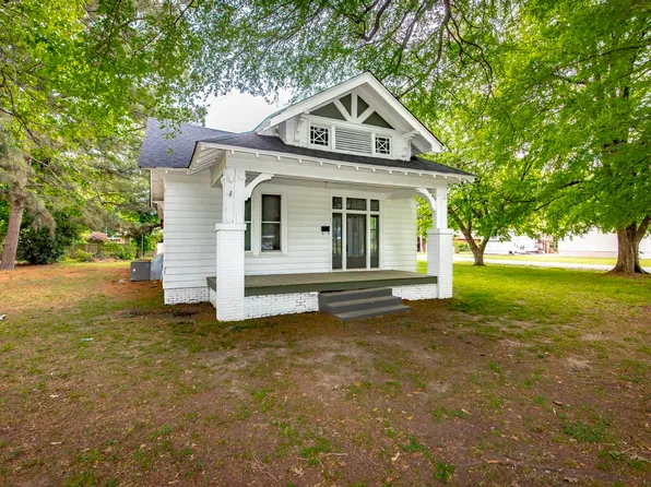 400 NE 1st St, England, AR 72046