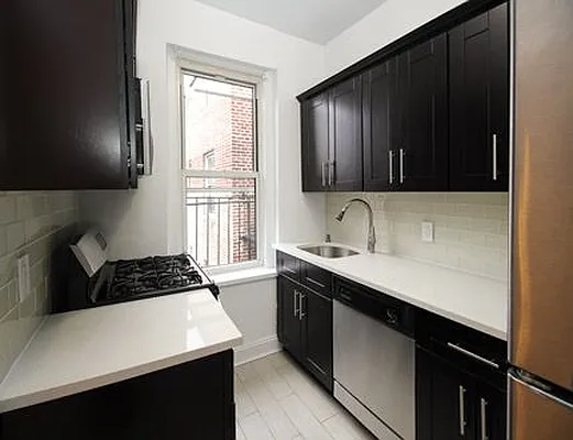 Rented by SW Queens Mezzanine | media 1