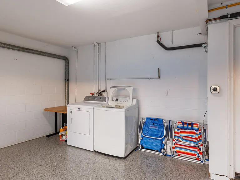 579 Hygeia Ave #A — Photo 25