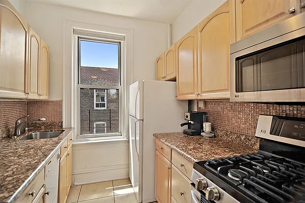 Sold by Corcoran | media 7