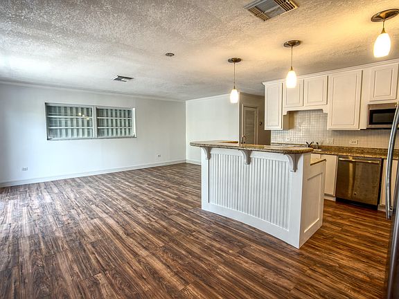5th image of 105 Alynn Pl #B