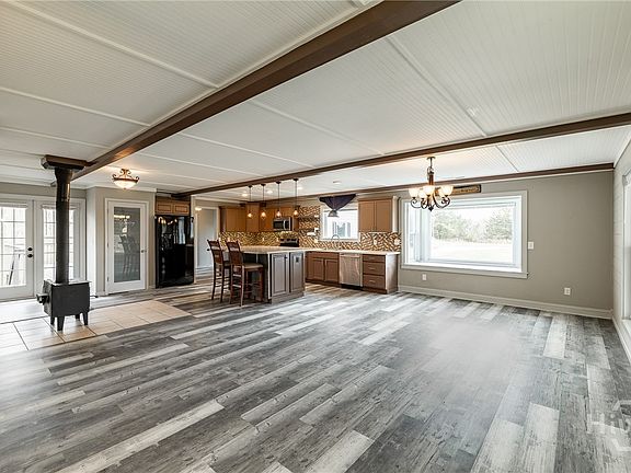5th image of 65 Lexington Carlton Road