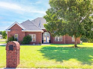 604 Konner Cir, Sayre, OK 73662