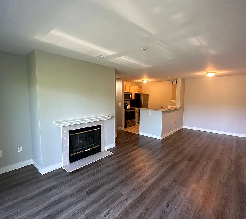 Interlake Apartments