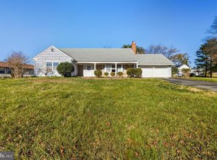 125 Country Club Rd, Willingboro, NJ 08046