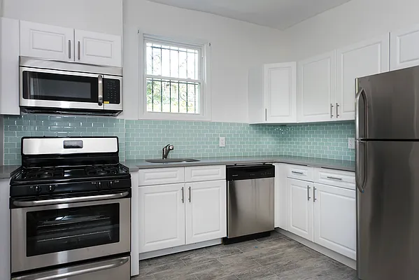 Rented by Bold New York | media 22