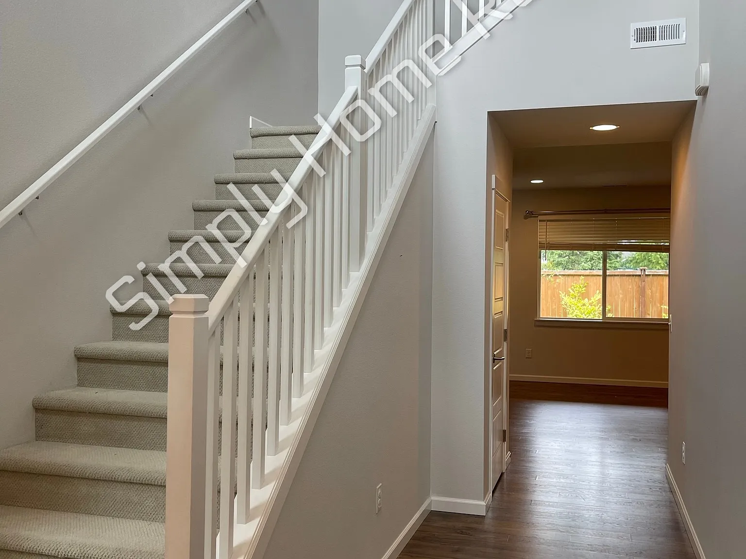 3 bed, 2.5 bath, 2148 sqft, $3,100 — Photo 2