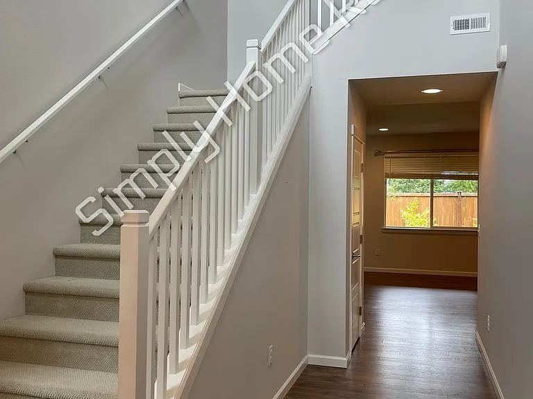 5304 49th Ave SE — Photo 2
