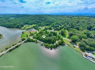 5980 Lakeside Dr, Lenoir City, TN 37772