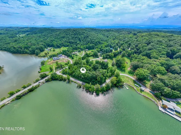 5980 Lakeside Dr, Lenoir City, TN 37772