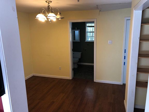4th image of 1206 W Race Ave