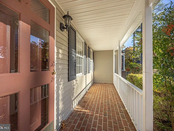 3rd image of 4337 Sturbridge Dr